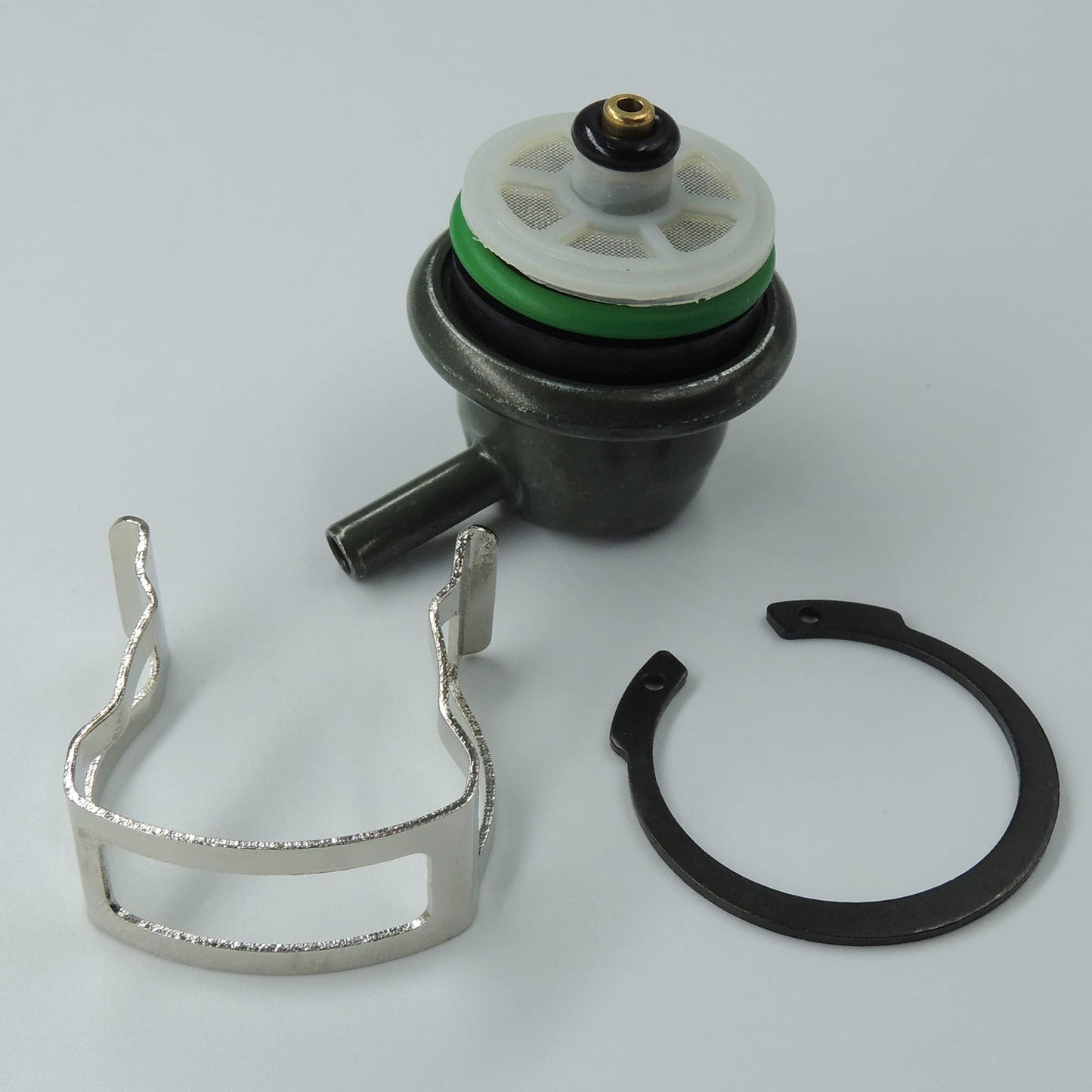 HiSport 217-3073 Fuel Injection Pressure Regulator - Kit with Clip and Snap Ring Compatible with Buick Rainier, Cadillac Escalade, Chevrolet Avalanche 1500 2500, GMC C2500 Pickup Yukon XL, Hummer H2